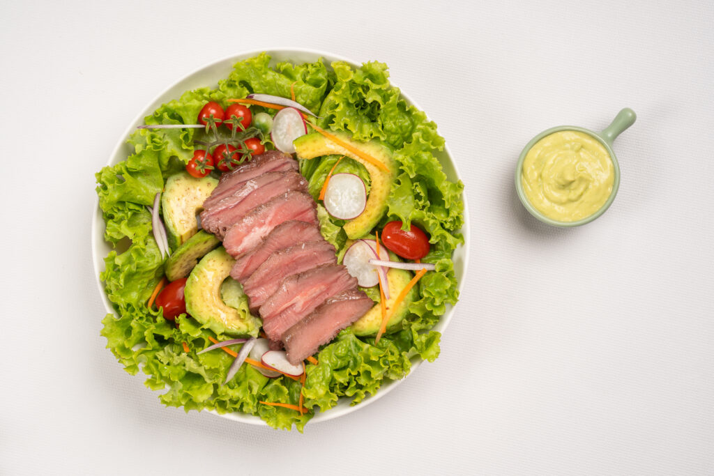Món salad được làm từ thịt đà điểu