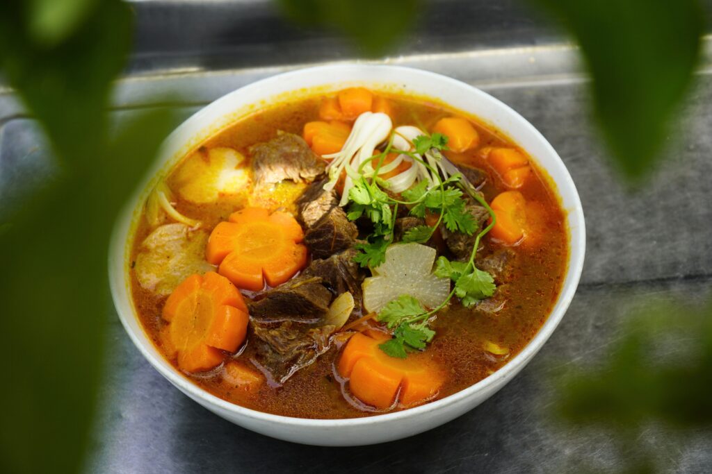 Bài viết này sẽ hướng dẫn chi tiết cách làm món đà điểu kho (bò kho), giúp bà nội trợ dễ dàng chế biến món ăn ngon, hấp dẫn cho cả gia đình.