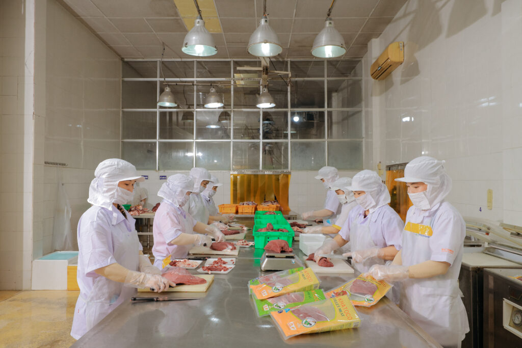 sơ chế, chế biến, đóng gói thịt đà điểu